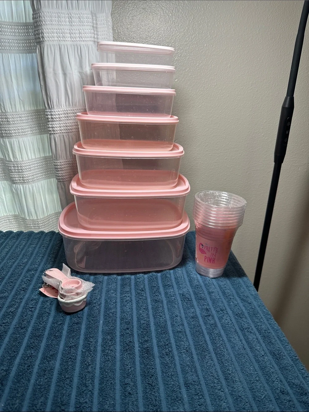 Pink Stackable Food Storage Container Set, cups and measuring spoons NWT